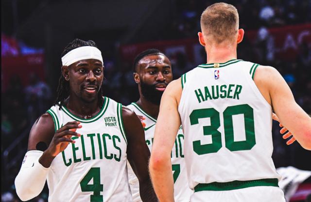 kaiyun-波神缺席无碍赢球！快艇致命弱点被绿军拿捏