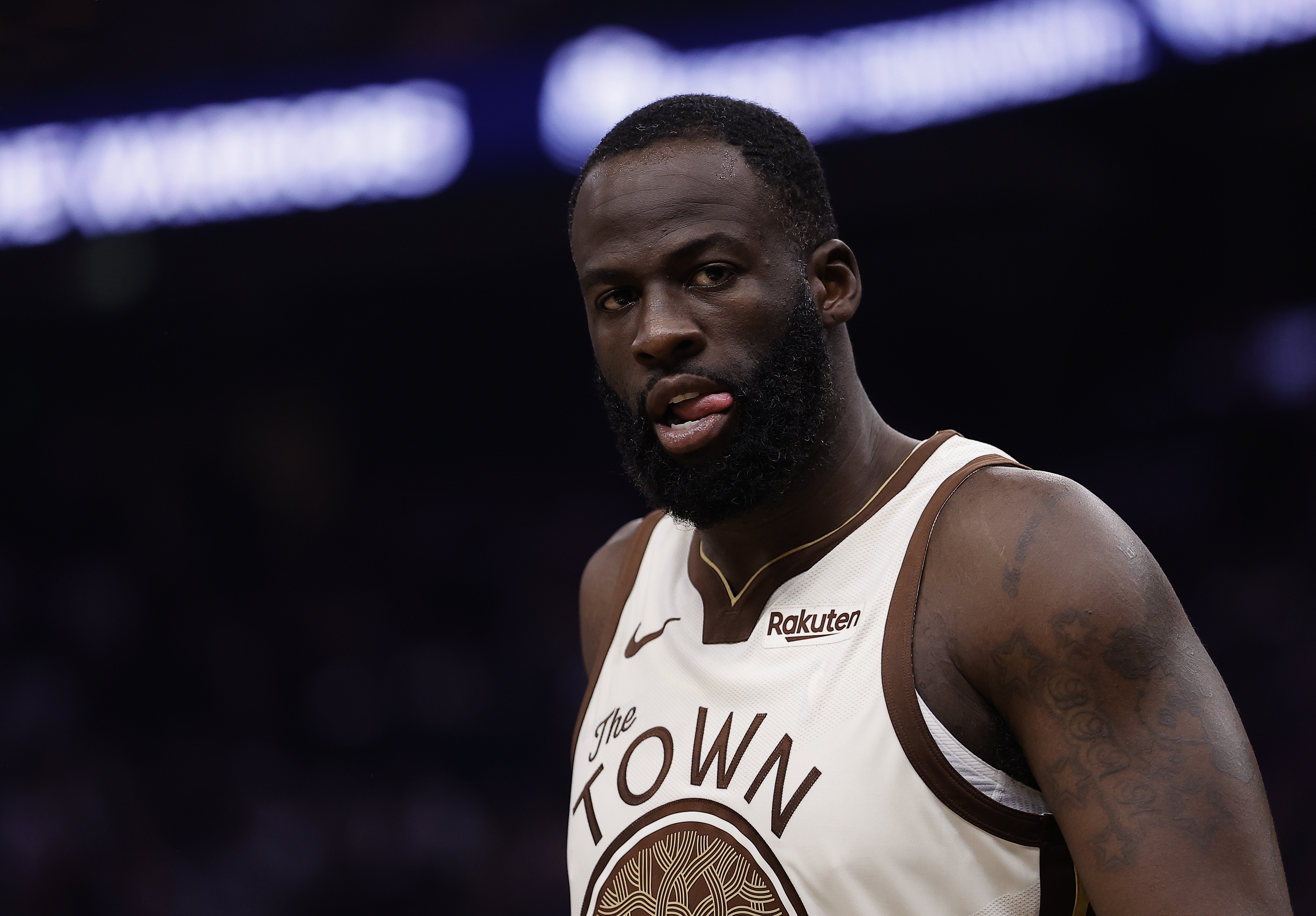 kaiyun-格林防守威慑力暴跌后已失去核心价值 该学大卫·李接受改变让位